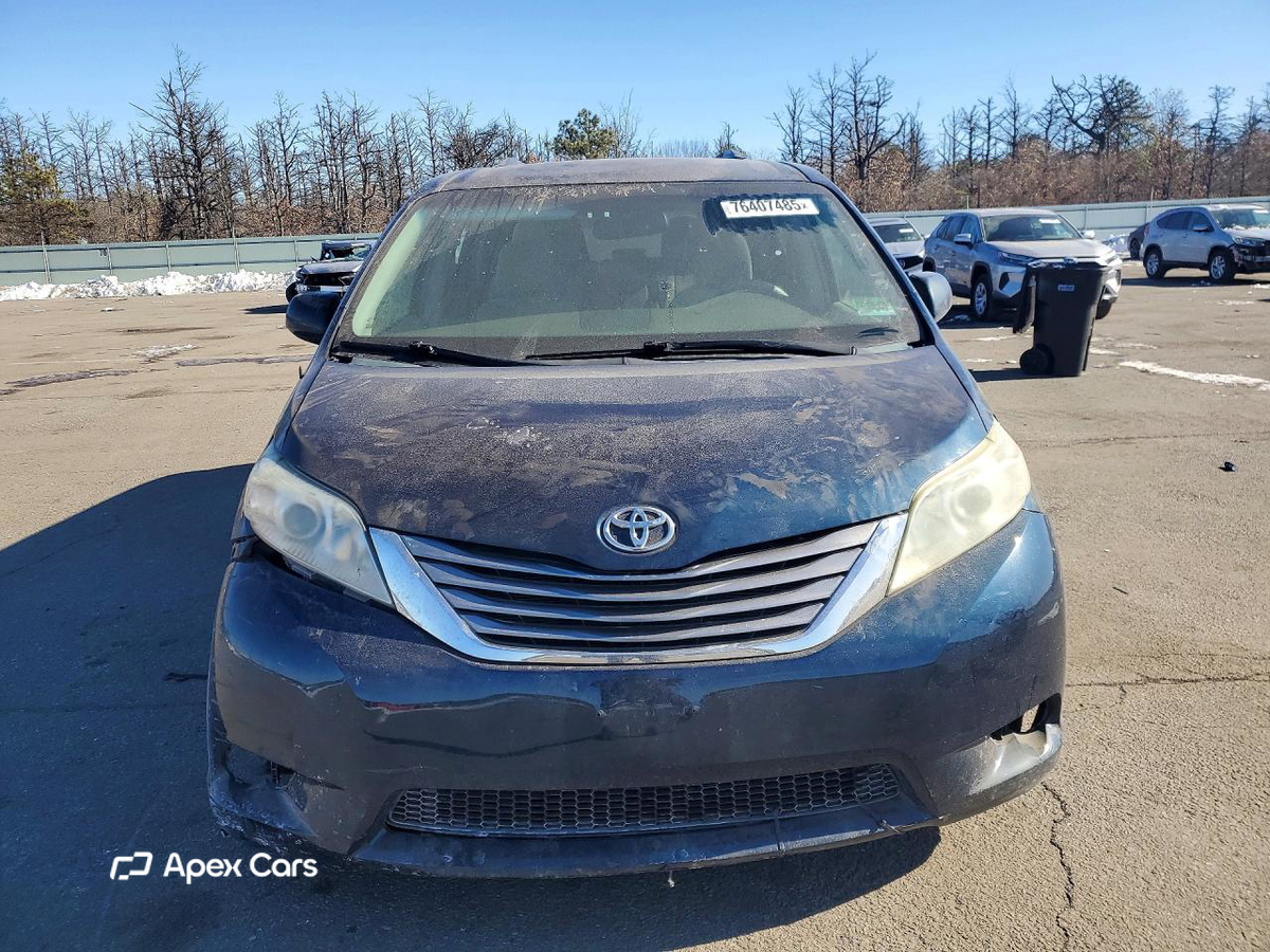 Toyota Sienna 2011