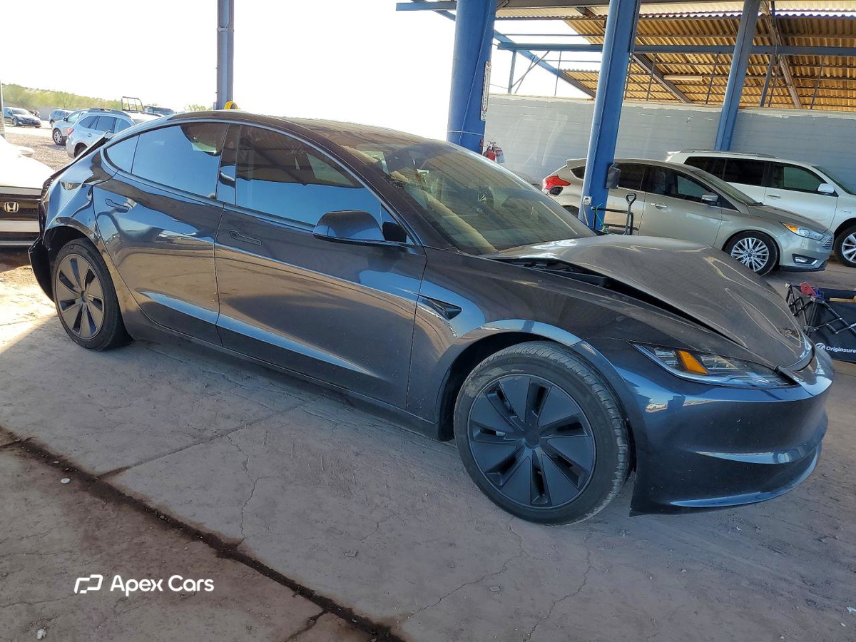 Tesla Model 3 2025
