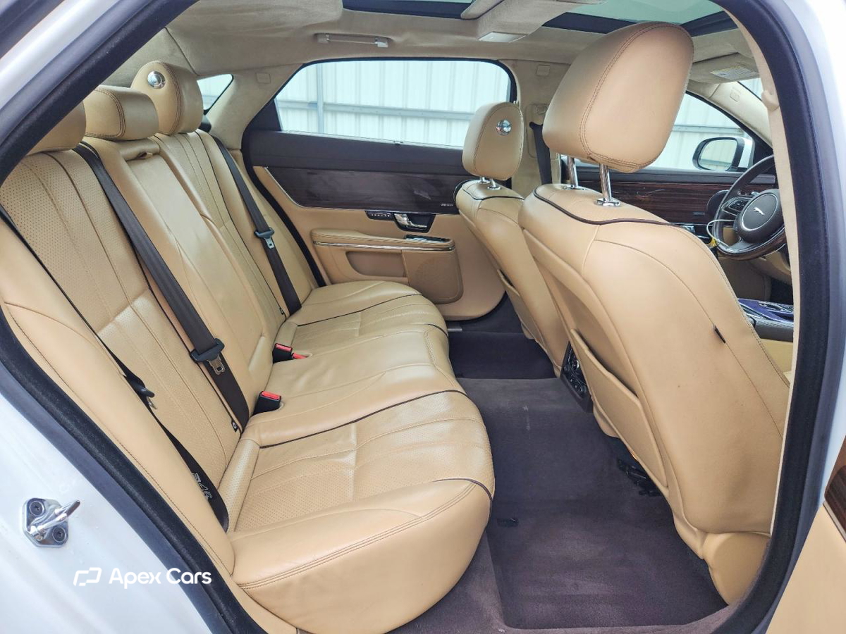 Jaguar XJ 2013