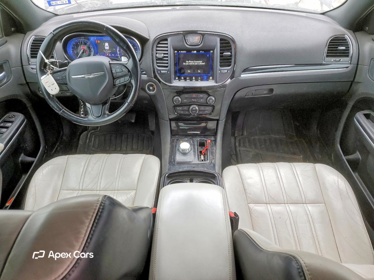 Chrysler 300 2021