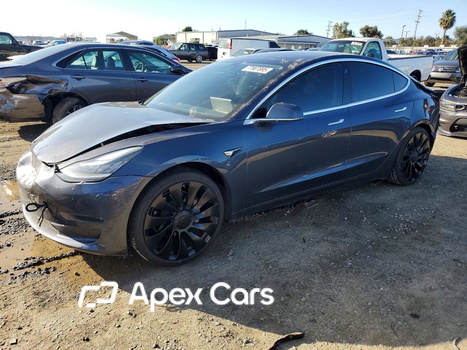 Tesla Model 3 2020 - Image 1 of 12