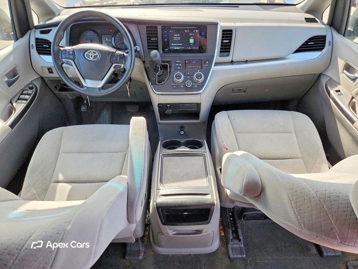Toyota Sienna 2015
