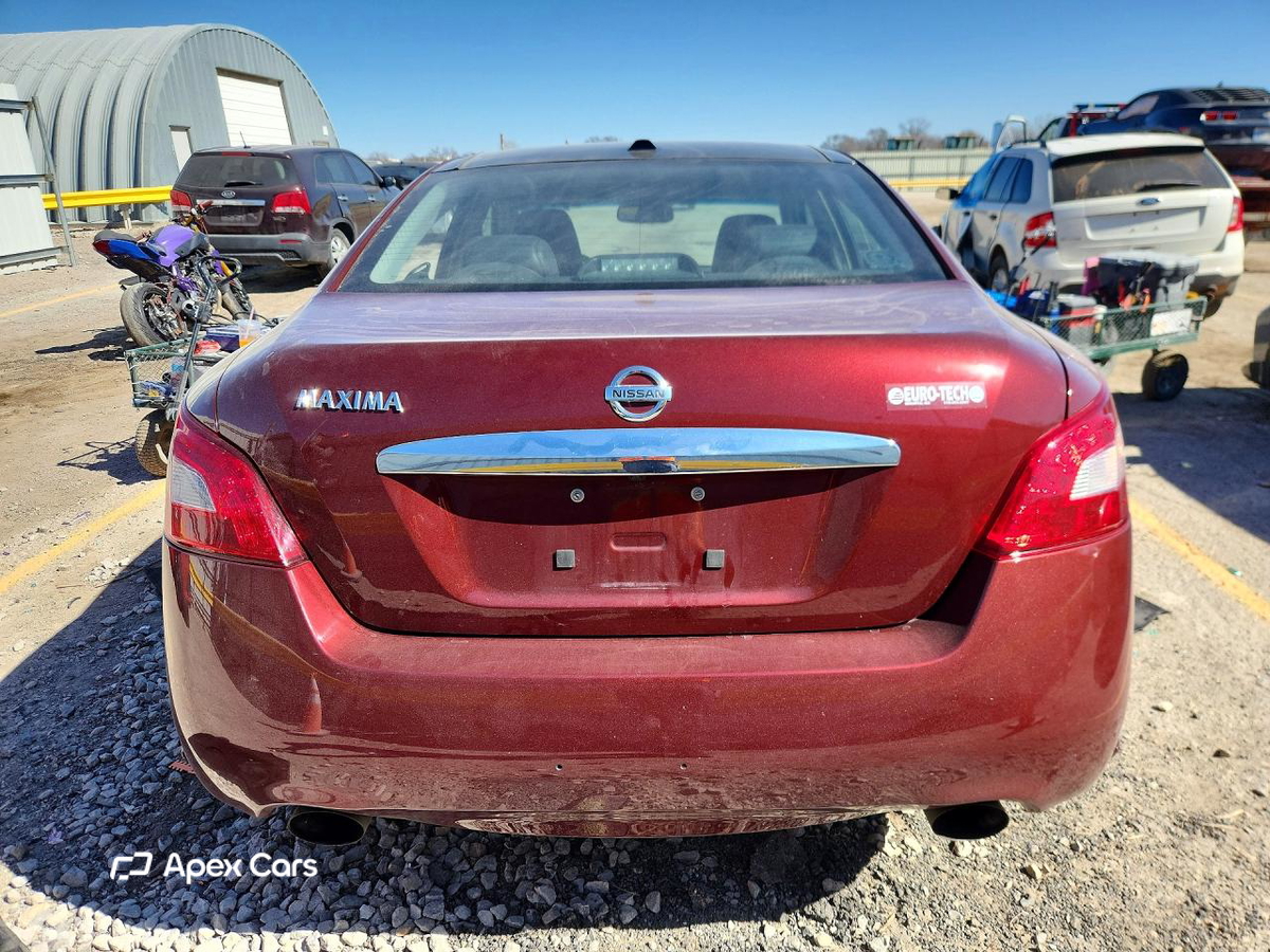 Nissan Maxima 2010