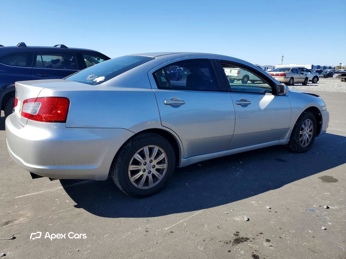 Mitsubishi Galant 2009