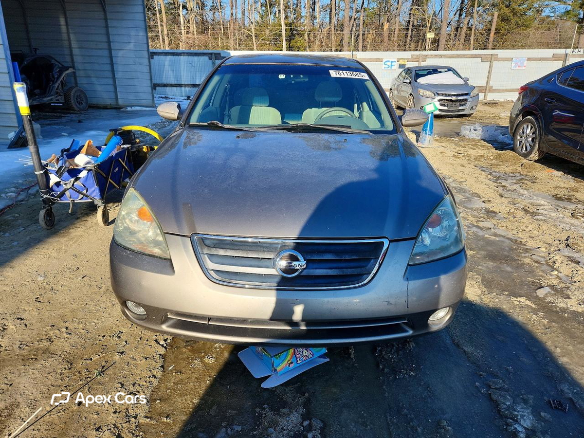 Nissan Altima 2004