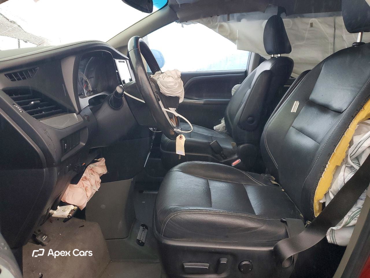 Toyota Sienna 2015