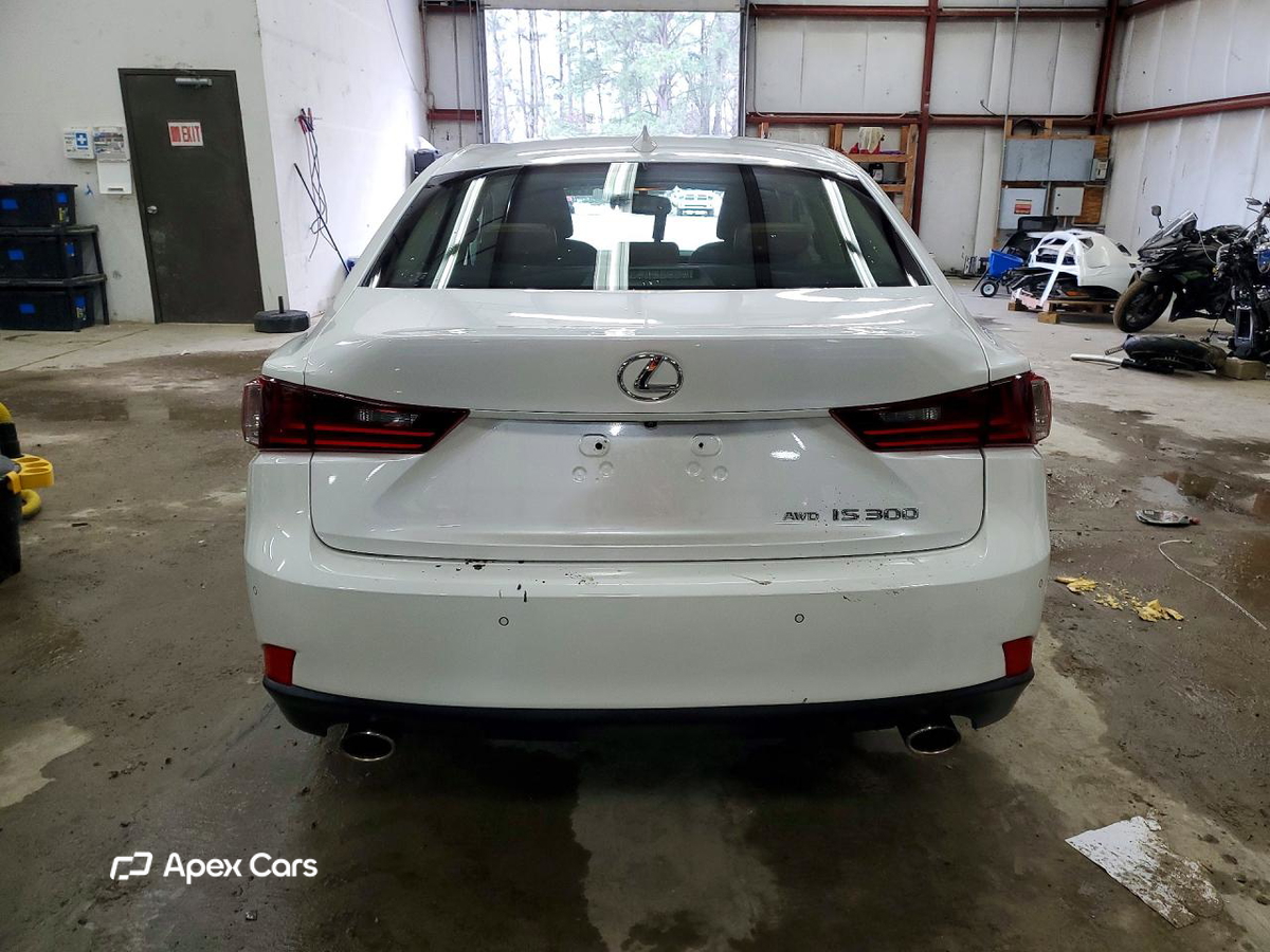 Lexus IS 2016