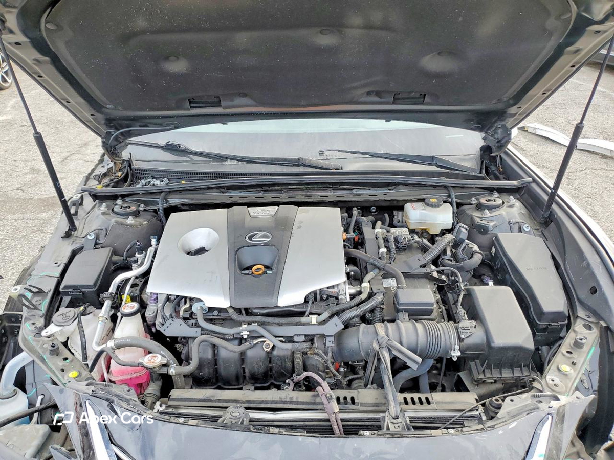 Lexus ES 2019