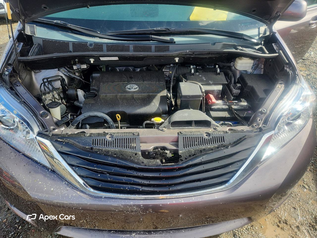 Toyota Sienna 2011