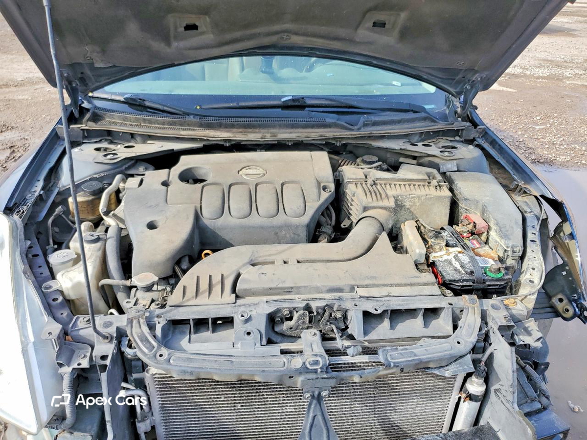 Nissan Altima 2010