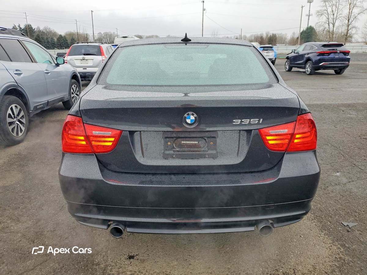 BMW Series 3 2011