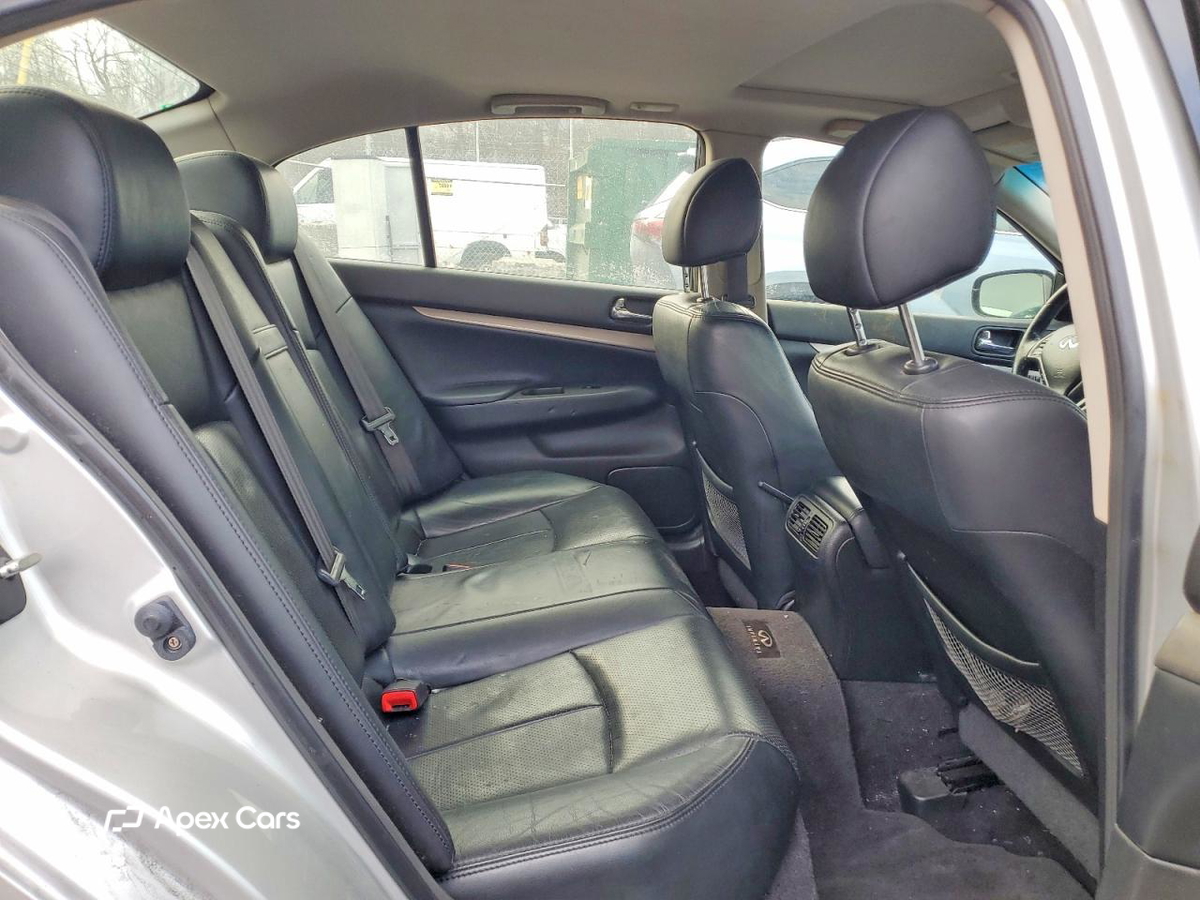 Infiniti G 2012