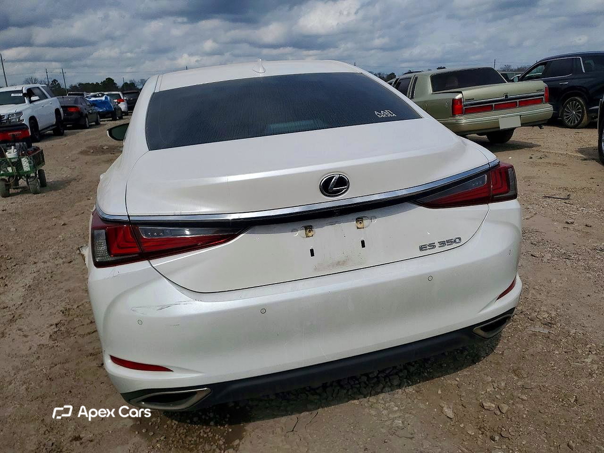 Lexus ES 2021