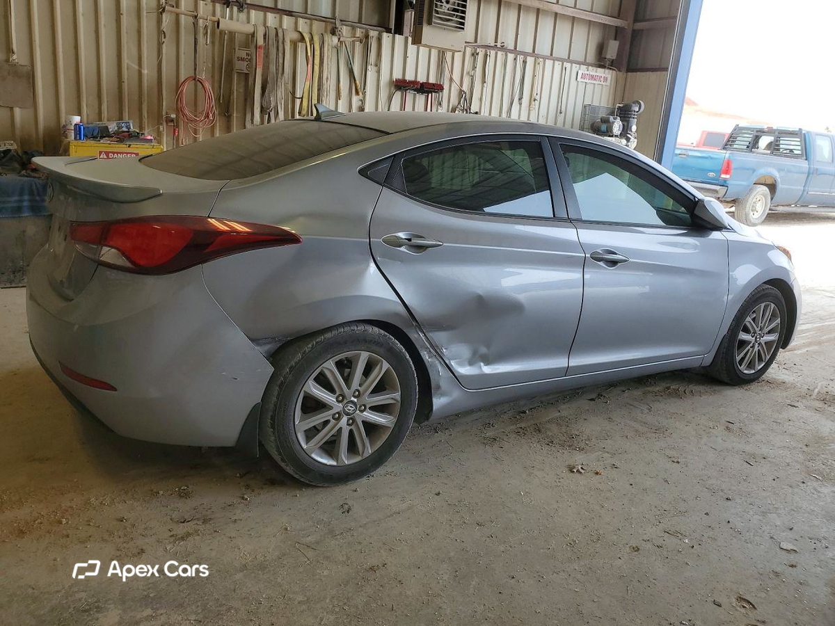 Hyundai Elantra 2015
