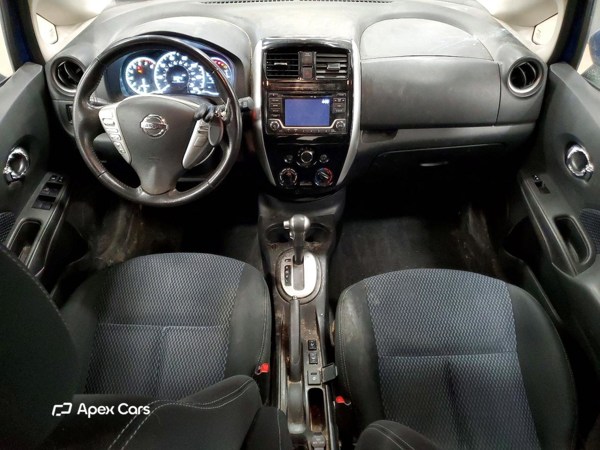 Nissan Versa 2015