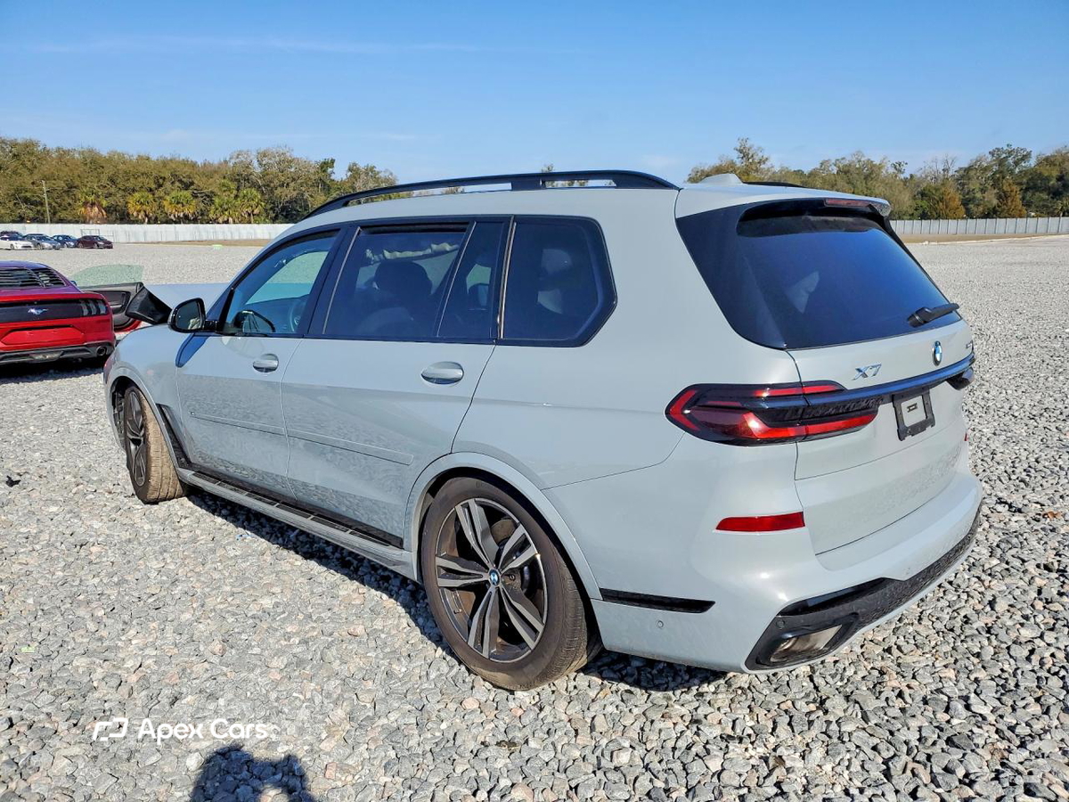 BMW X7 2025