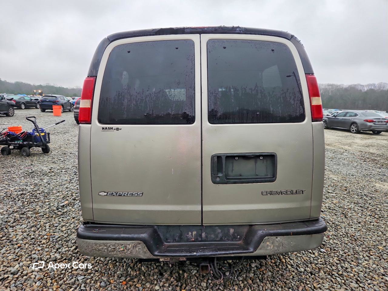 Chevrolet Express 2003