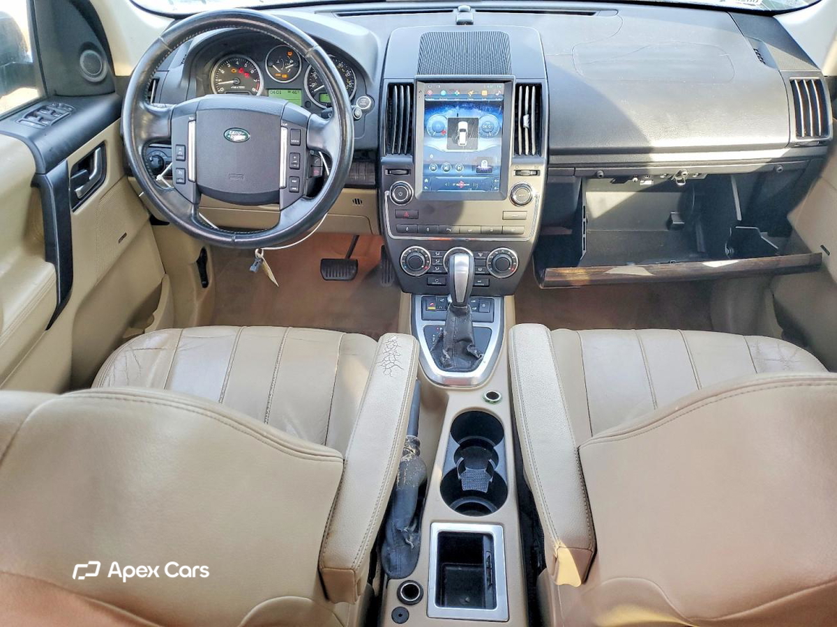 Land Rover LR2 2011