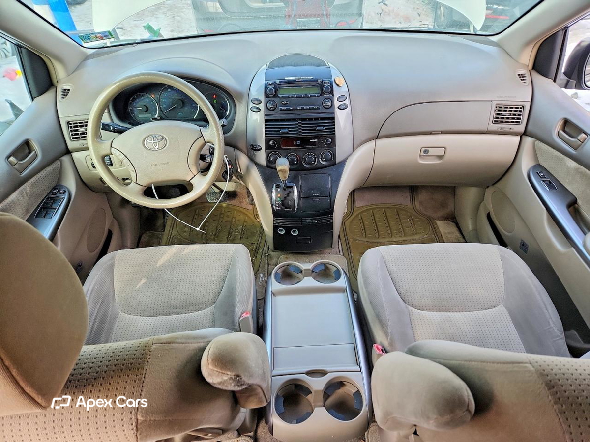 Toyota Sienna 2010