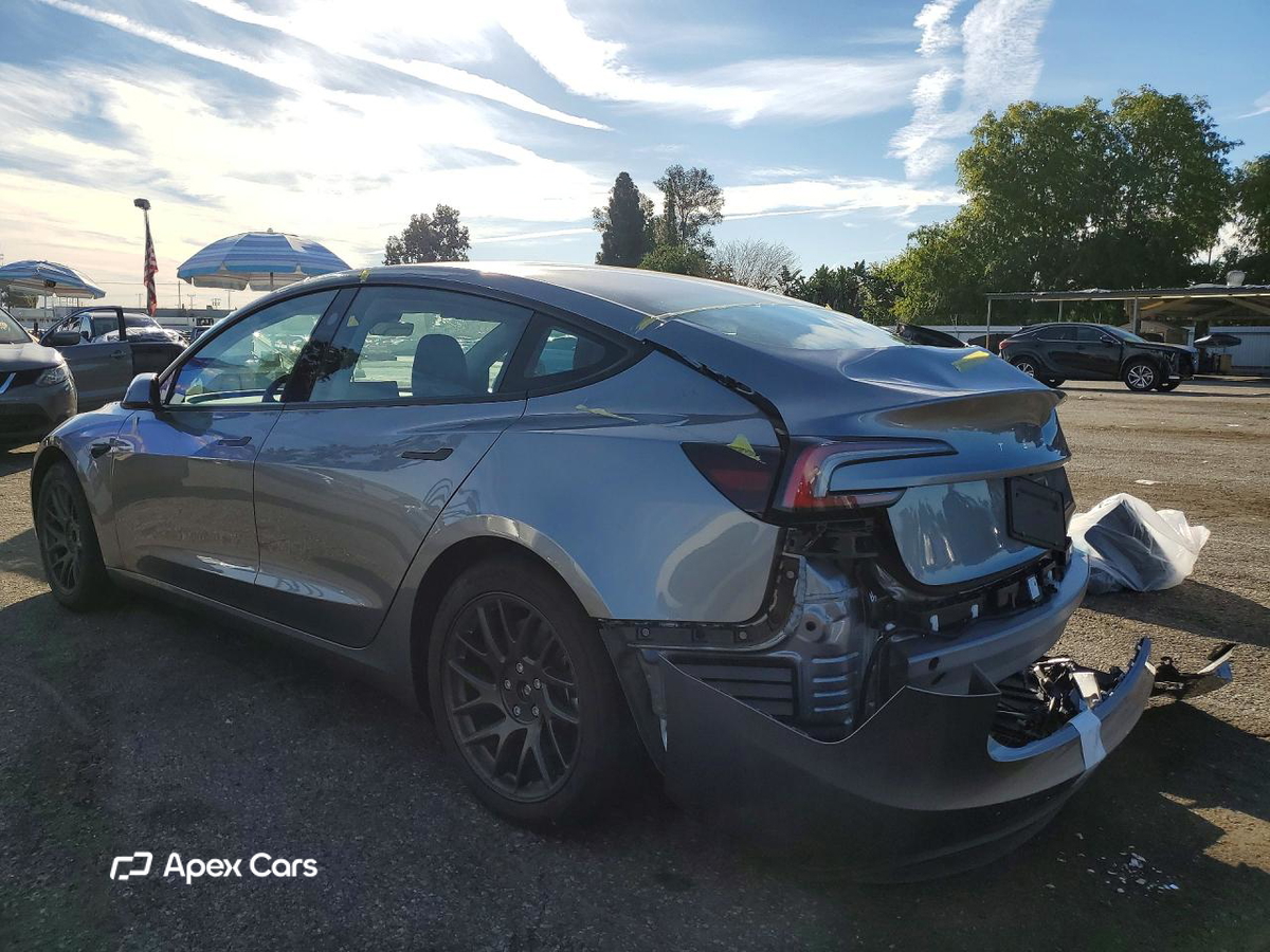 Tesla Model 3 2025