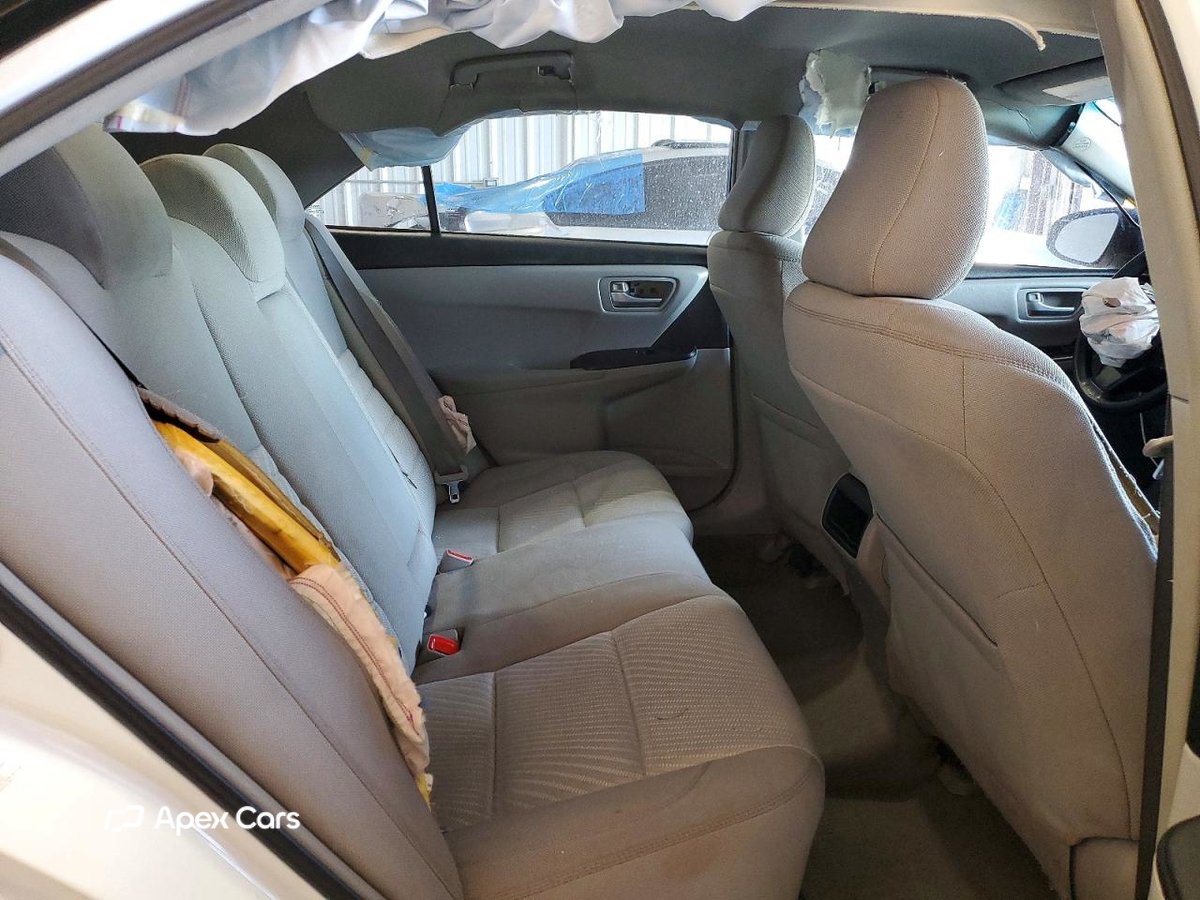 Toyota Camry 2016