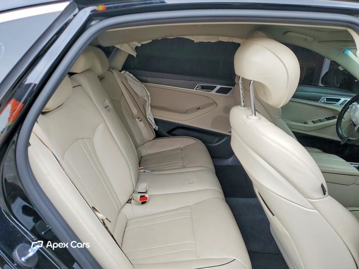 Hyundai Genesis 2016