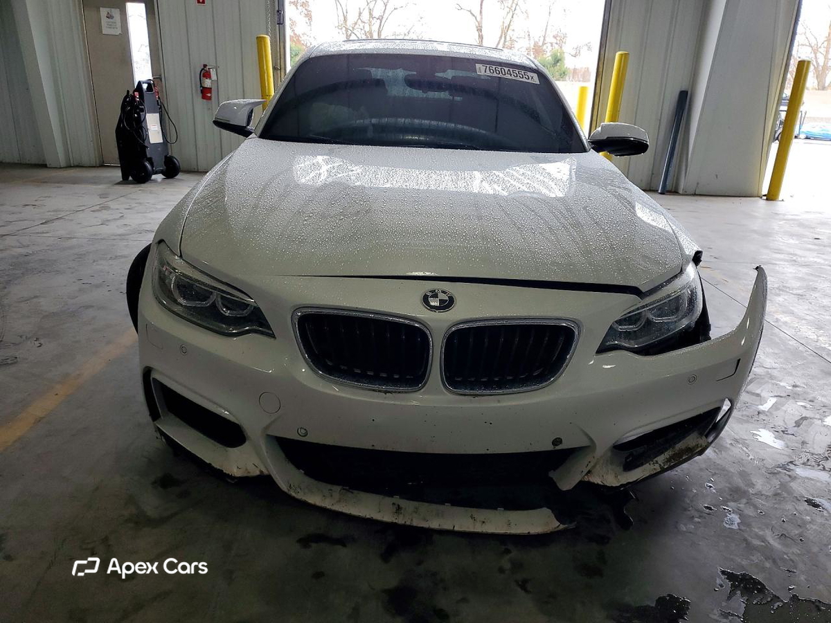 BMW Series 2 2016