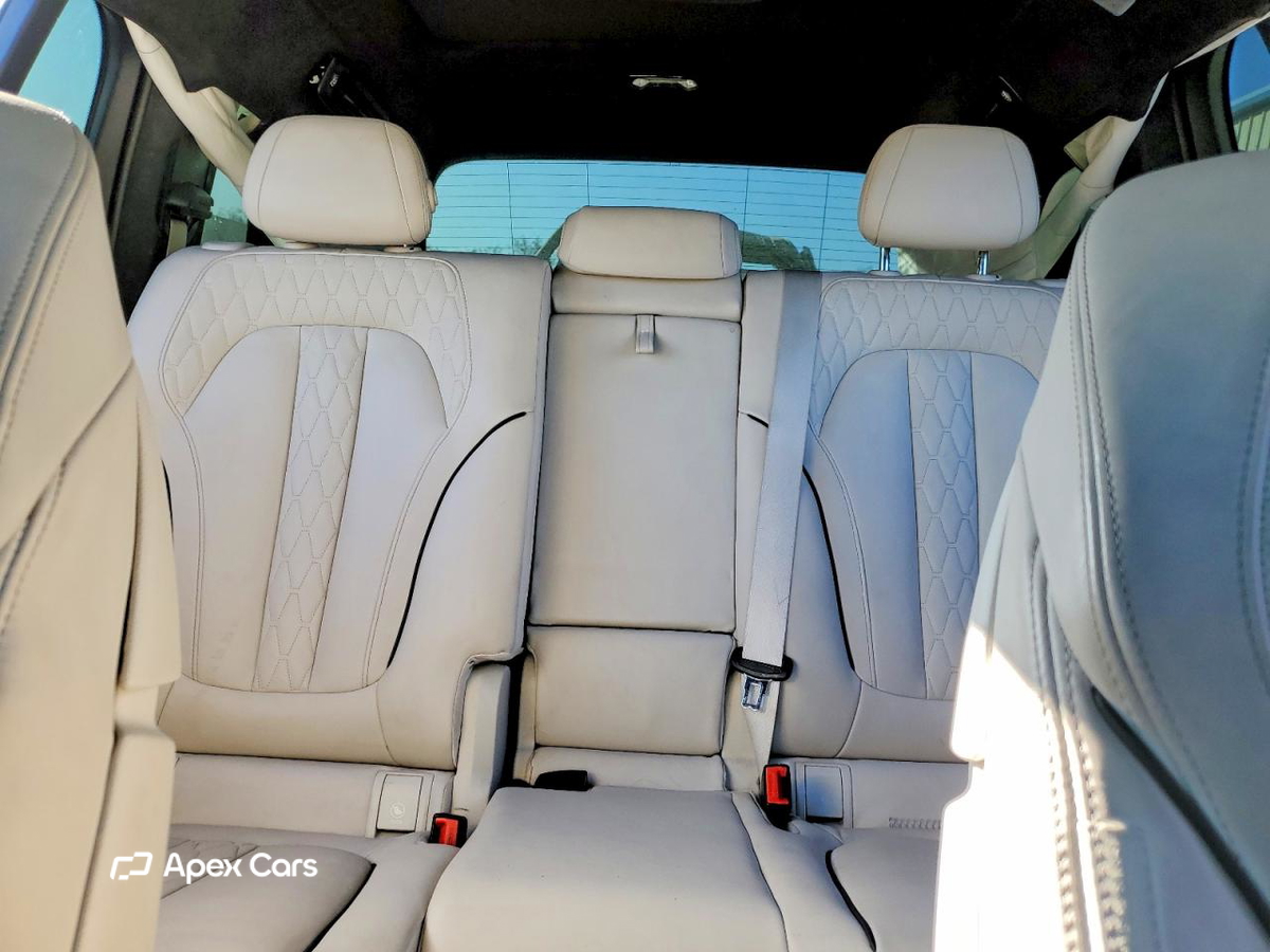BMW X7 2023