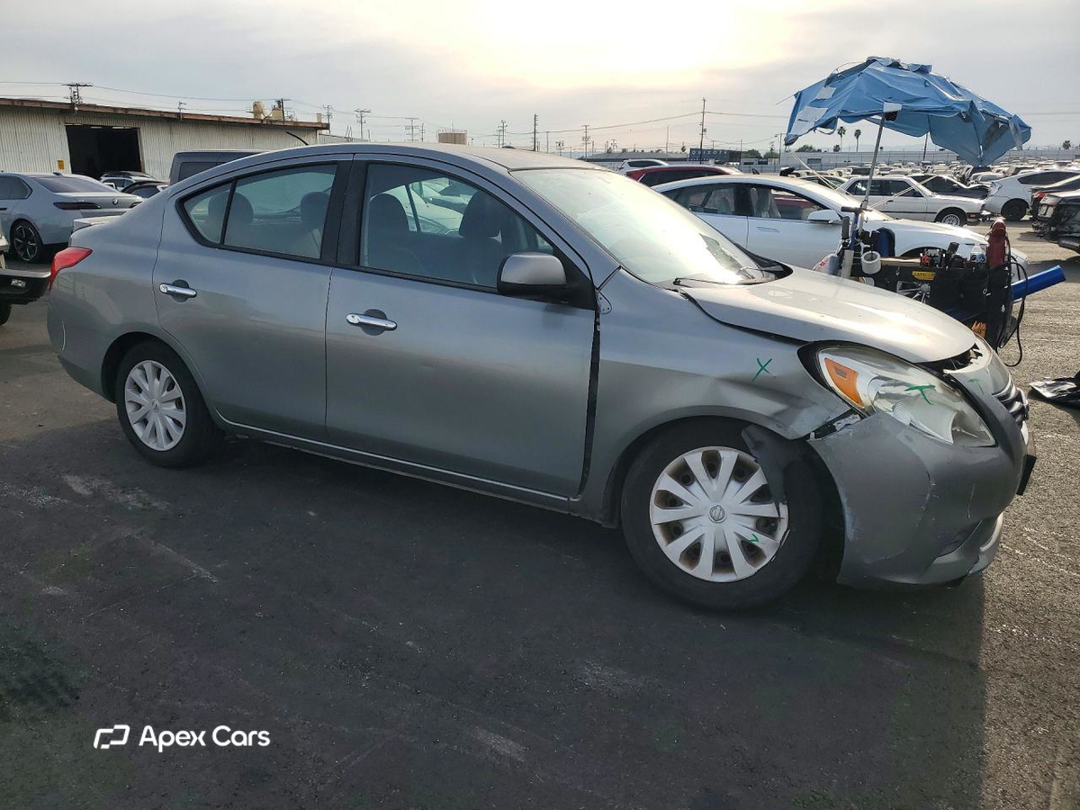 Nissan Versa 2013