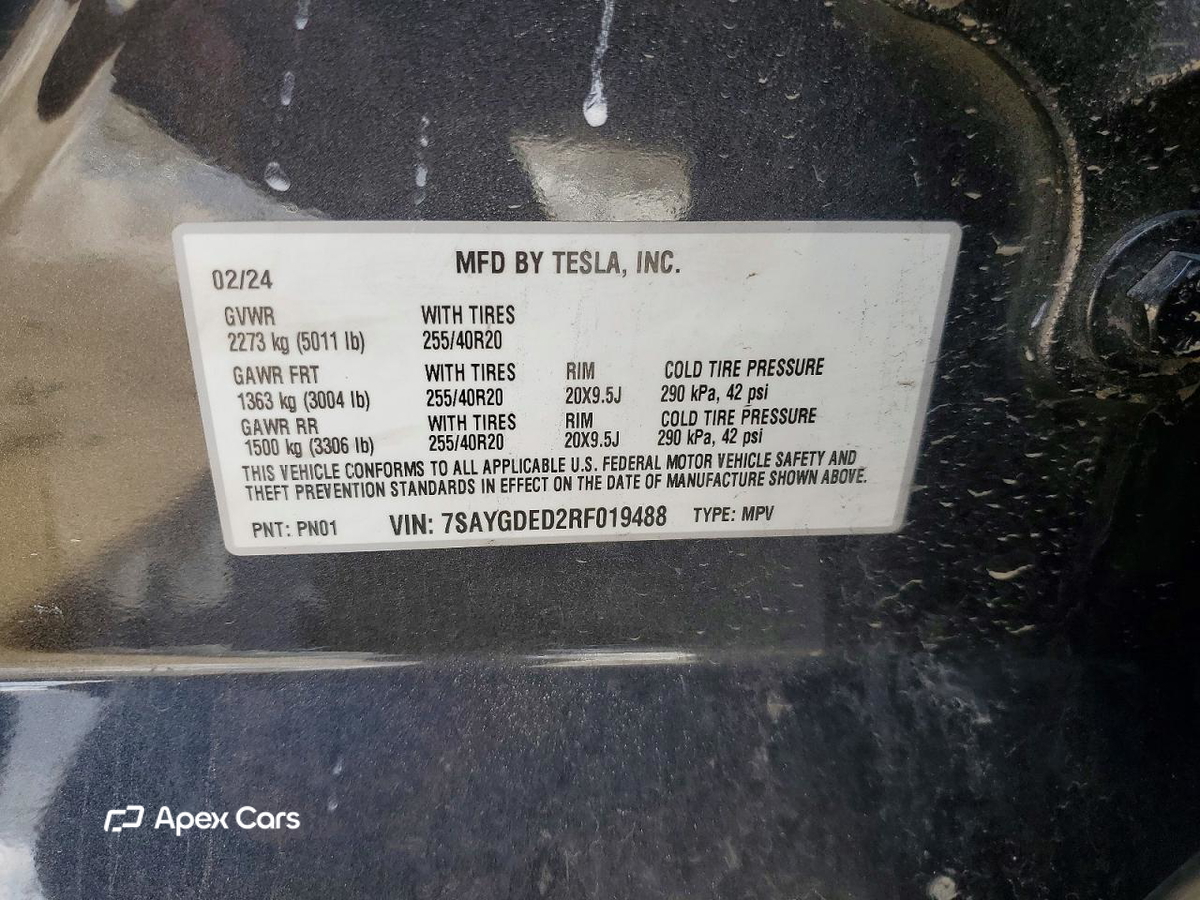 Tesla Model Y 2024