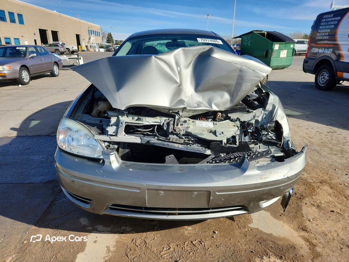 Ford Taurus 2004