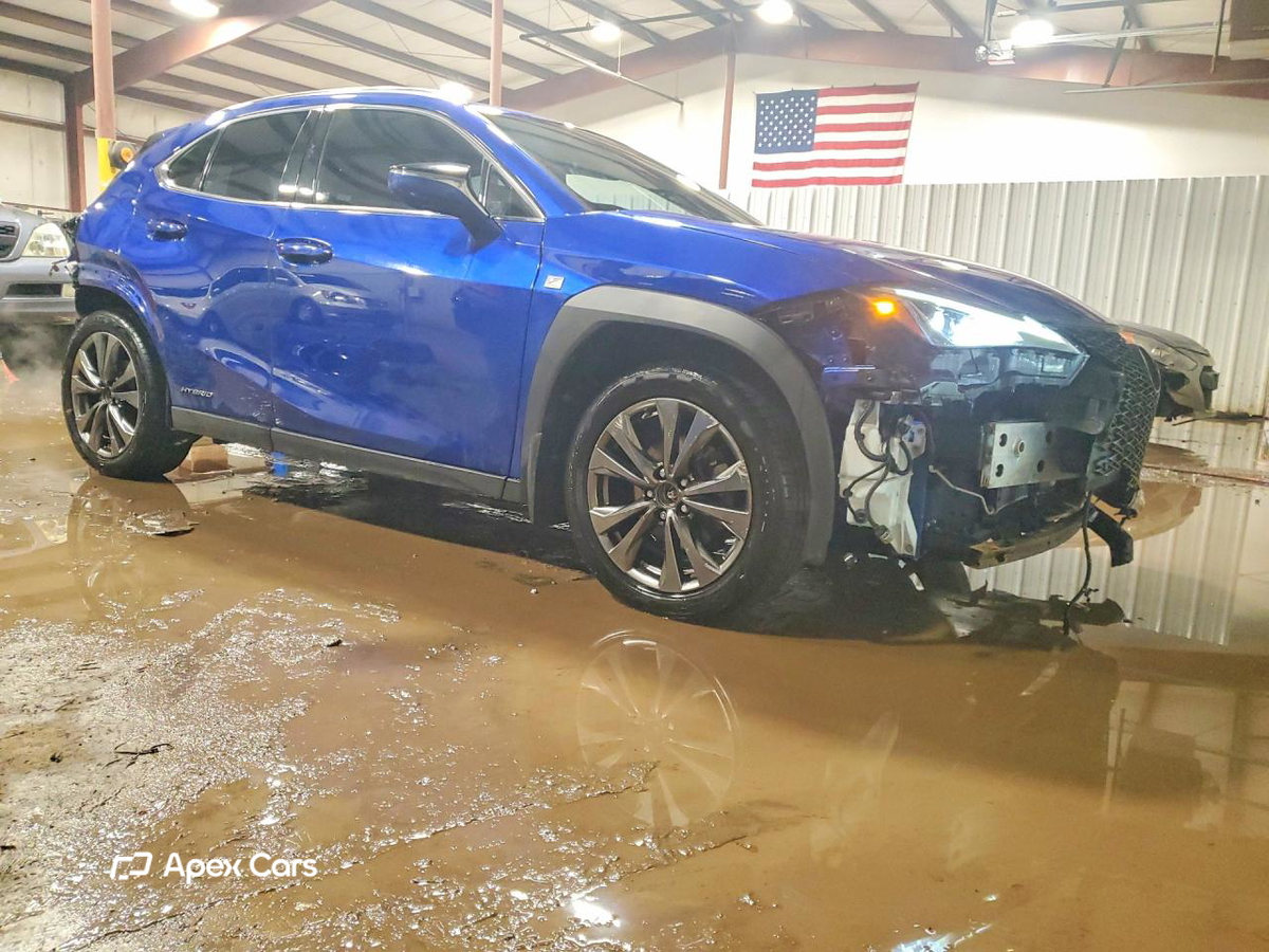 Lexus UX 2021