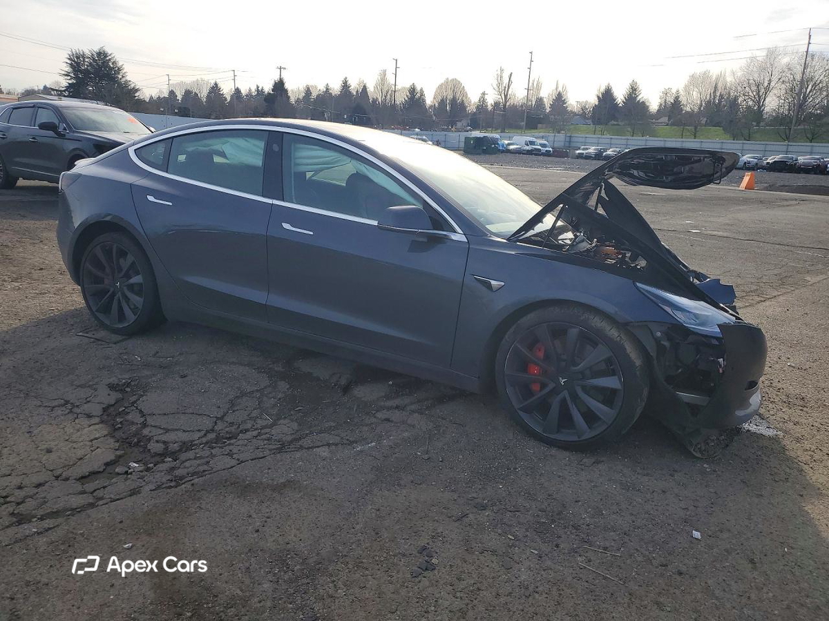 Tesla Model 3 2020