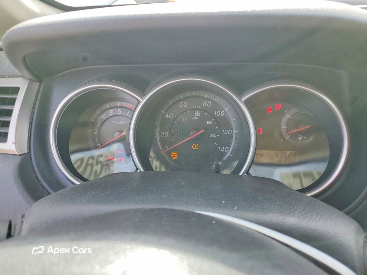 Nissan Versa 2011