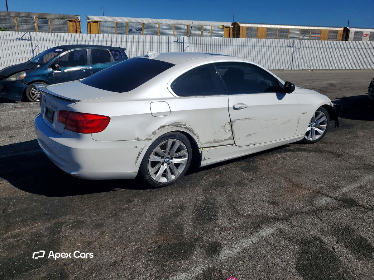 BMW Series 3 2011