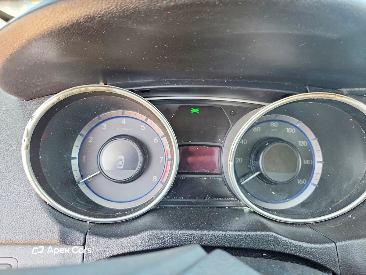 Hyundai Sonata 2011