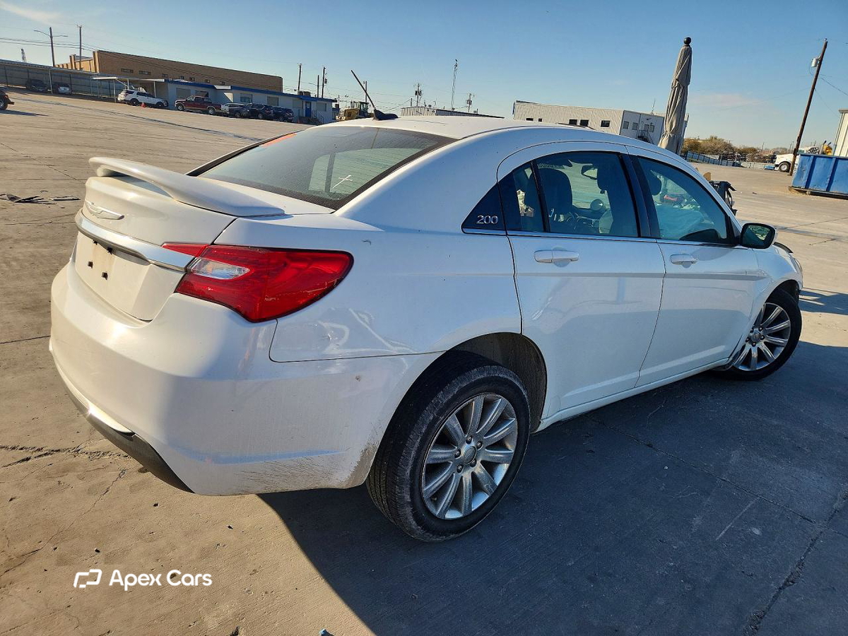 Chrysler 200 2013