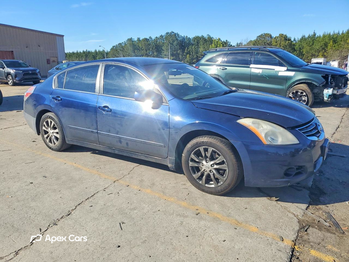 Nissan Altima 2012
