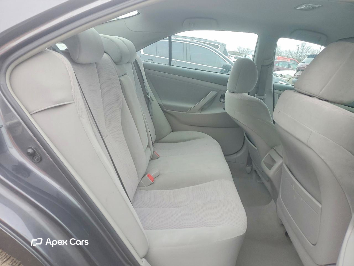 Toyota Camry 2011