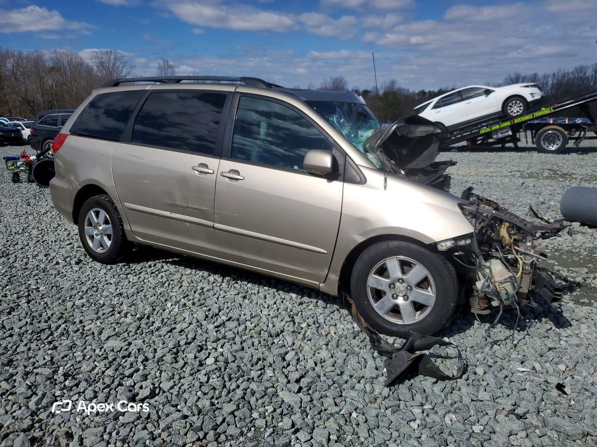 Toyota Sienna 2010