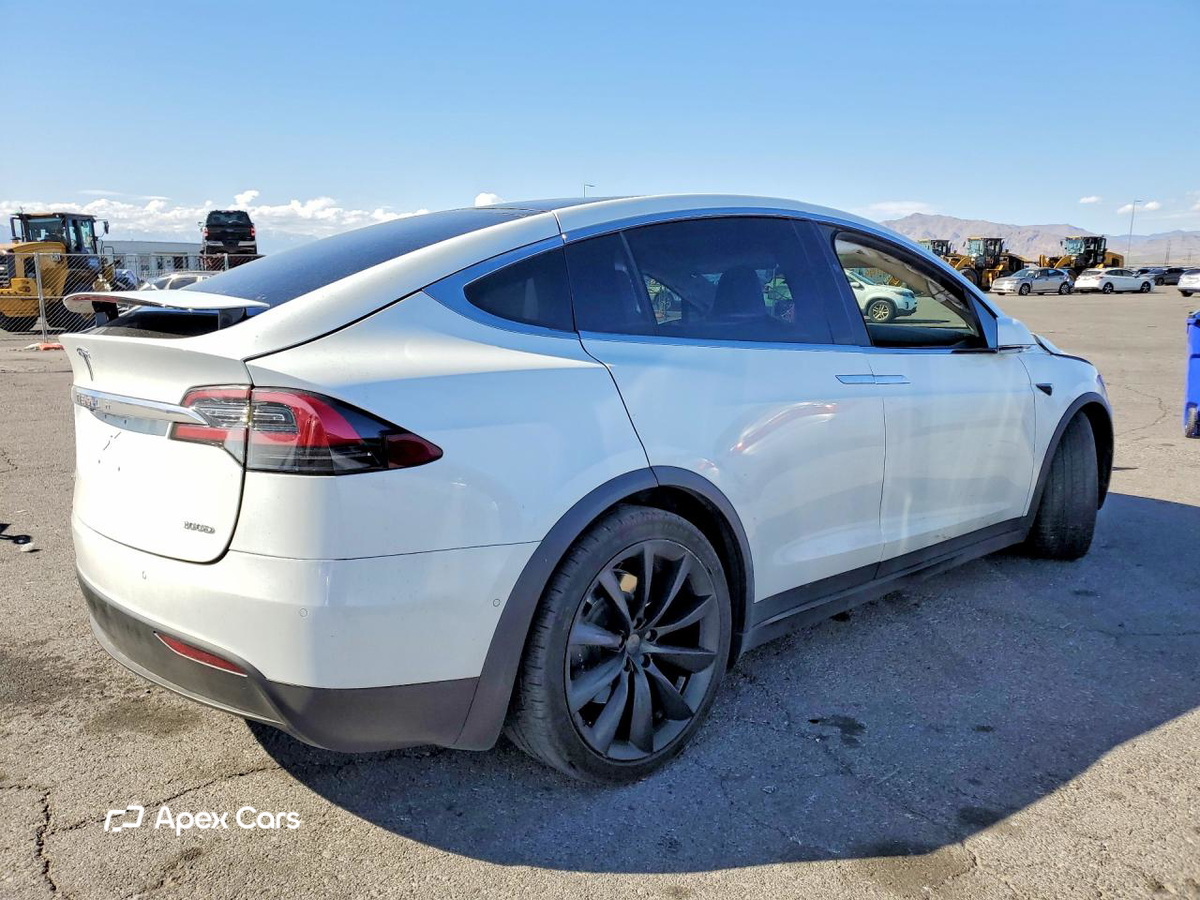 Tesla Model X 2018
