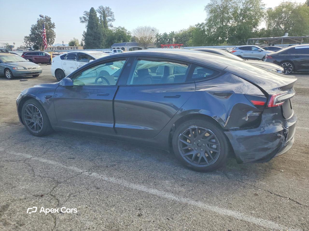 Tesla Model 3 2024