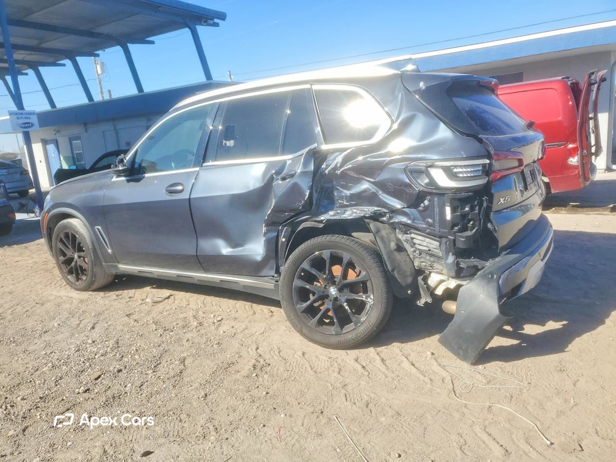 BMW X5 2021