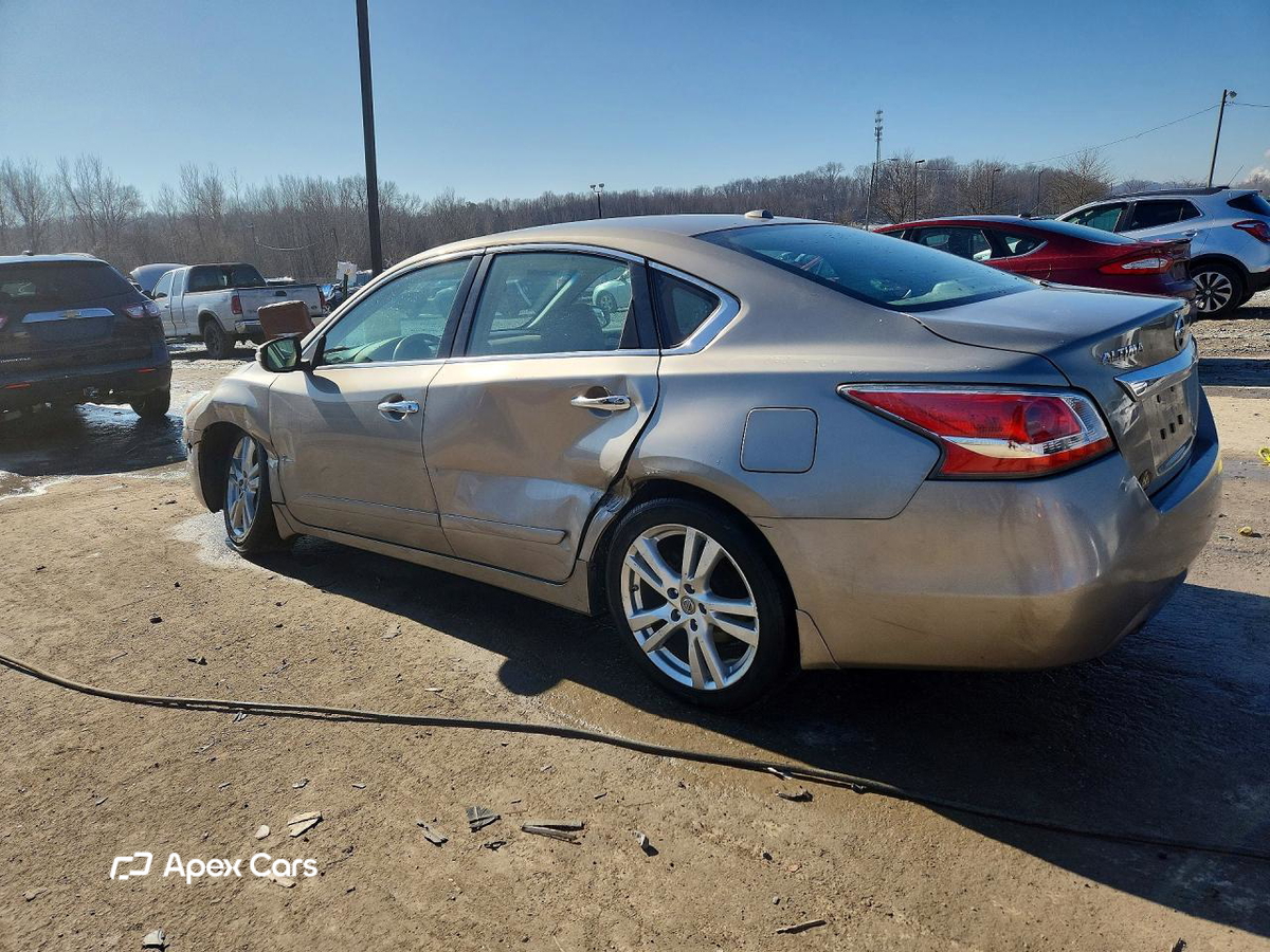 Nissan Altima 2015