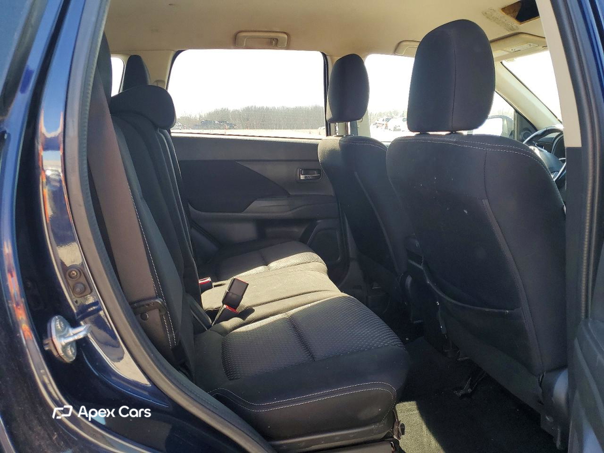 Mitsubishi Outlander 2016