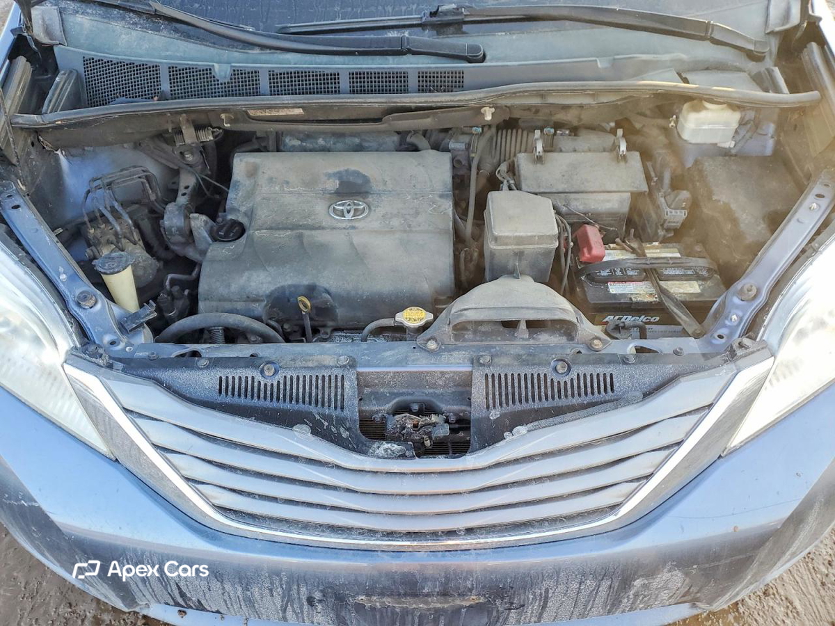 Toyota Sienna 2014