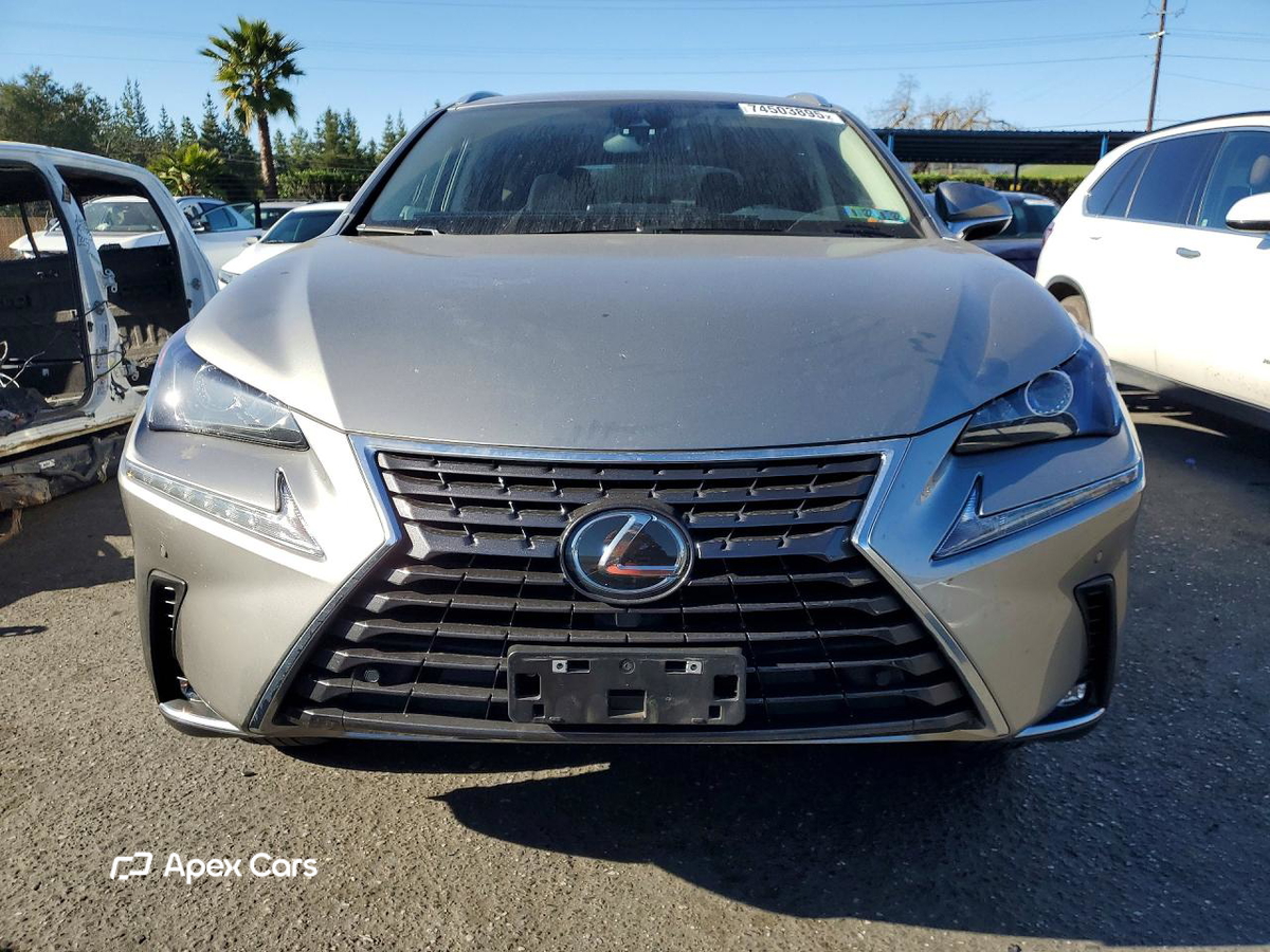 Lexus NX 2021