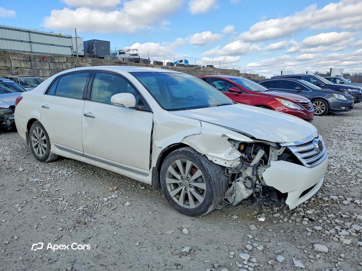 Toyota Avalon 2011