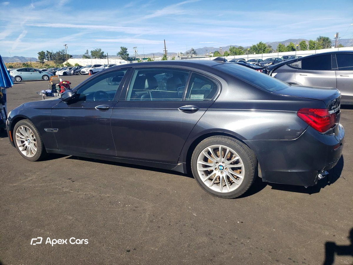 BMW Series 7 2013