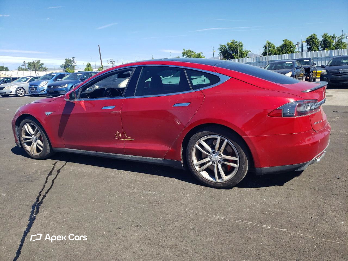 Tesla Model S 2015